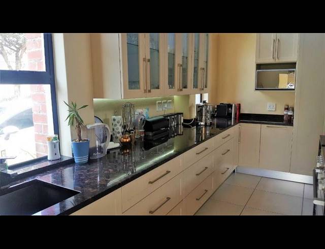 3 BEDROOM HOUSE FOR SALE IN COPPERLEAF ESTATE